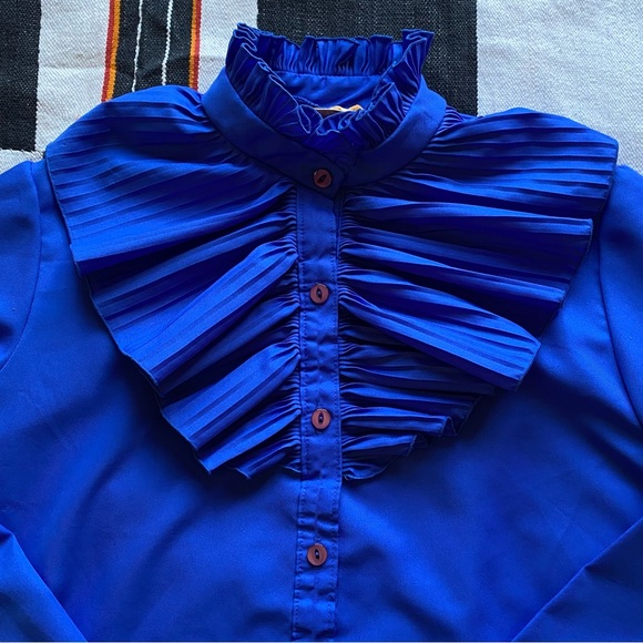 Vintage Shirley of Atlanta poly Royal Blue Ruffled button up blouse. USA. Med. - Picture 11 of 14